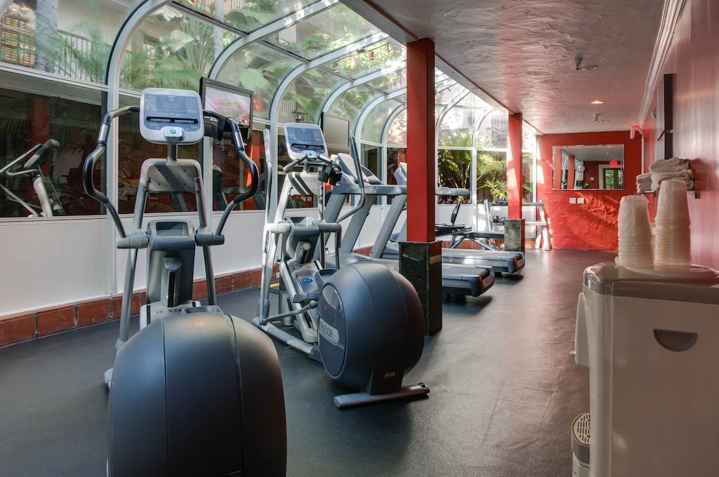 Buena Park Grand Hotel & Suites エクステリア 写真