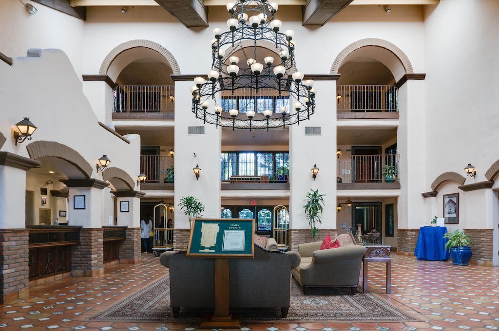 Buena Park Grand Hotel & Suites エクステリア 写真