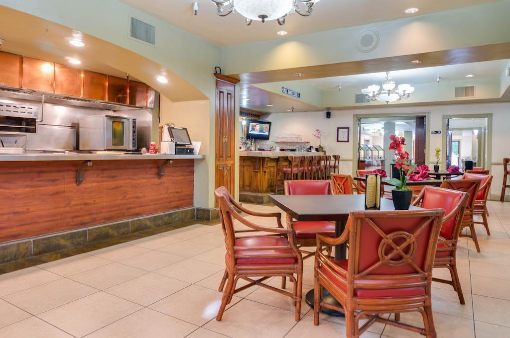 Buena Park Grand Hotel & Suites エクステリア 写真