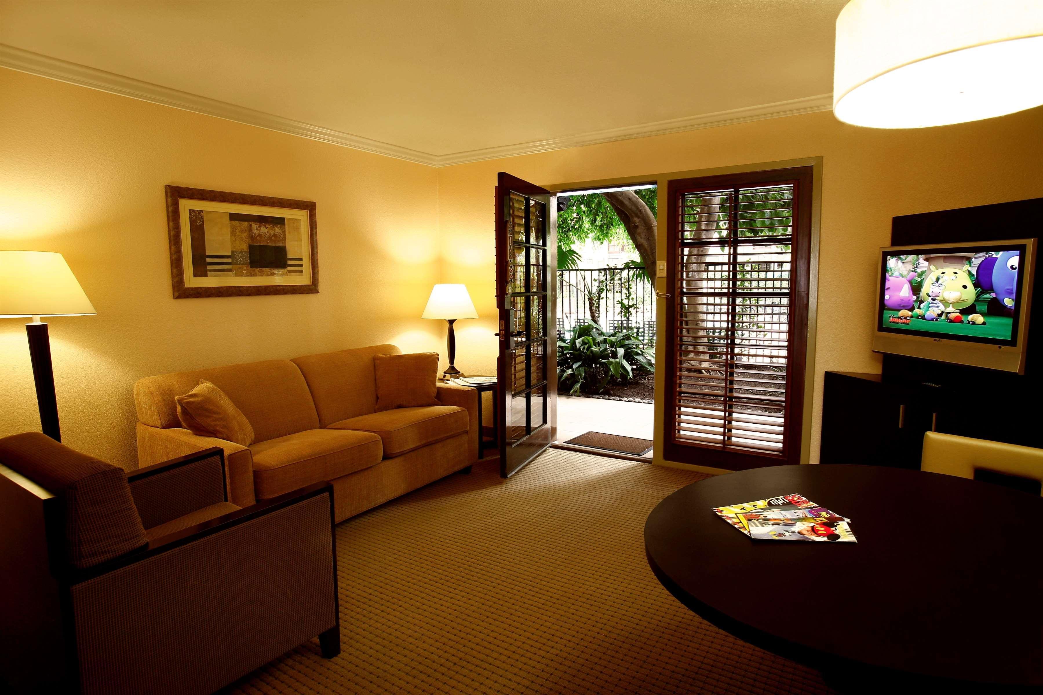 Buena Park Grand Hotel & Suites エクステリア 写真