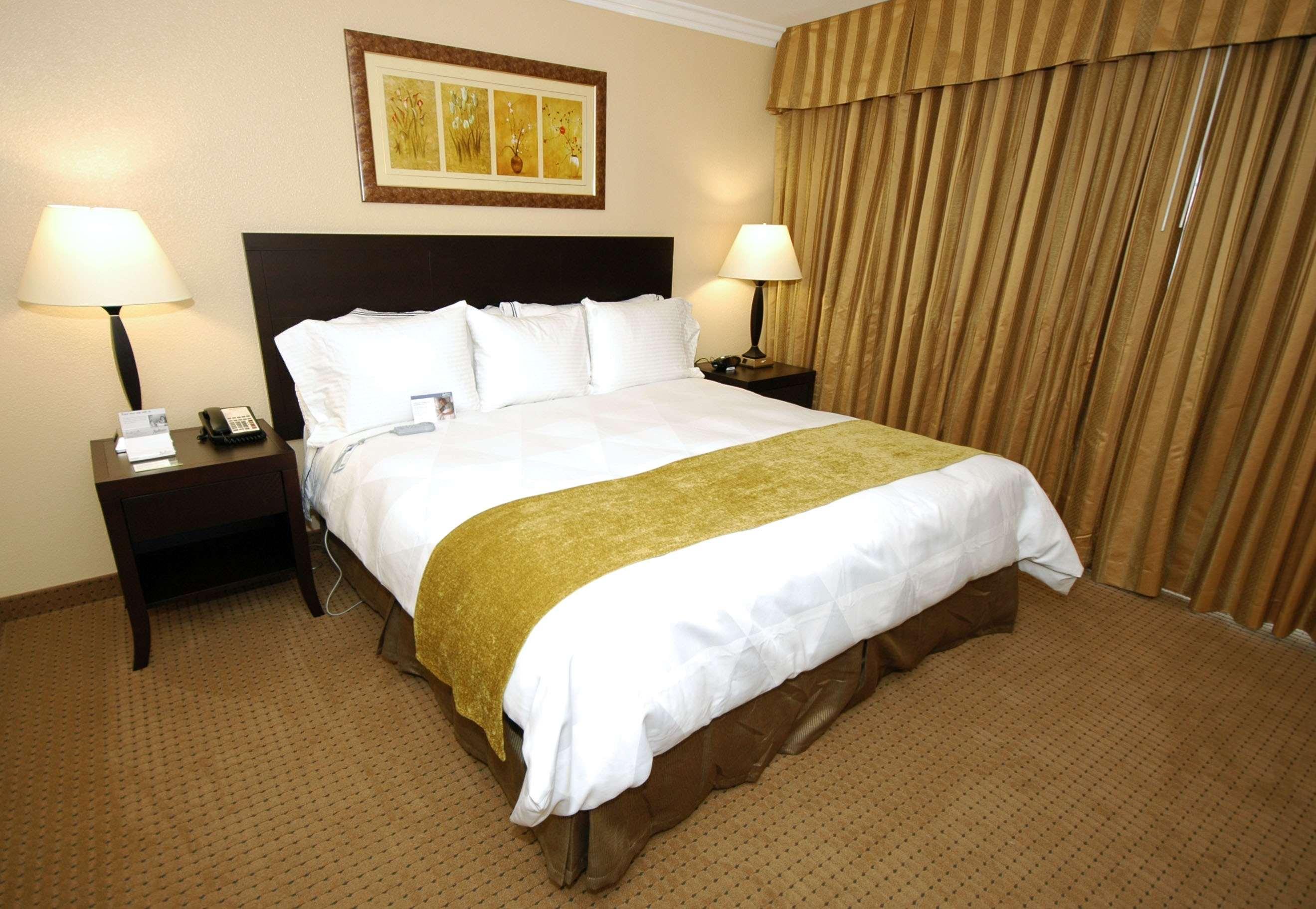 Buena Park Grand Hotel & Suites エクステリア 写真