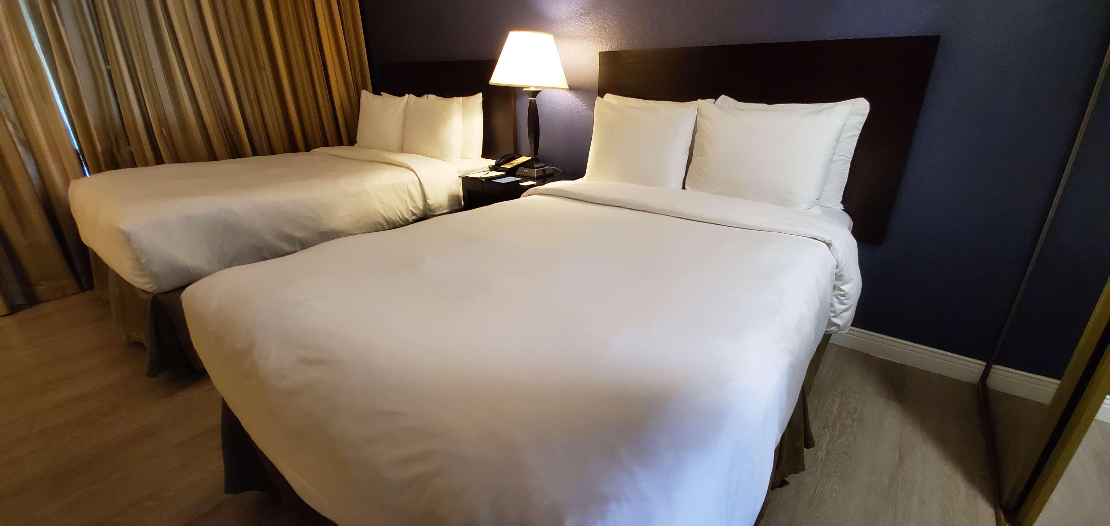 Buena Park Grand Hotel & Suites エクステリア 写真