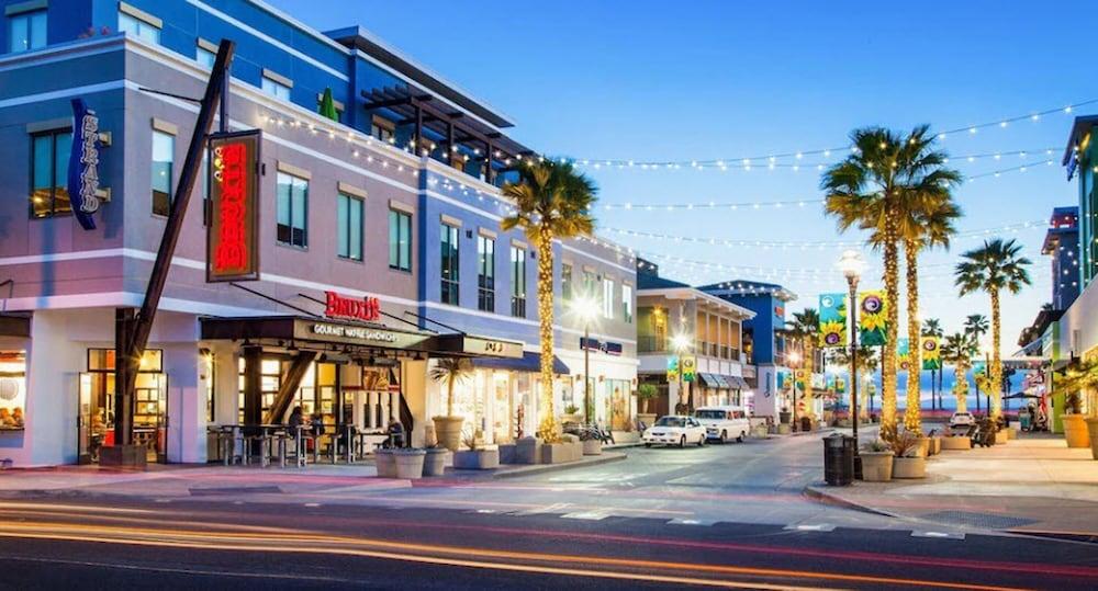 Buena Park Grand Hotel & Suites エクステリア 写真
