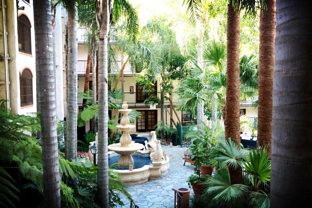 Buena Park Grand Hotel & Suites エクステリア 写真