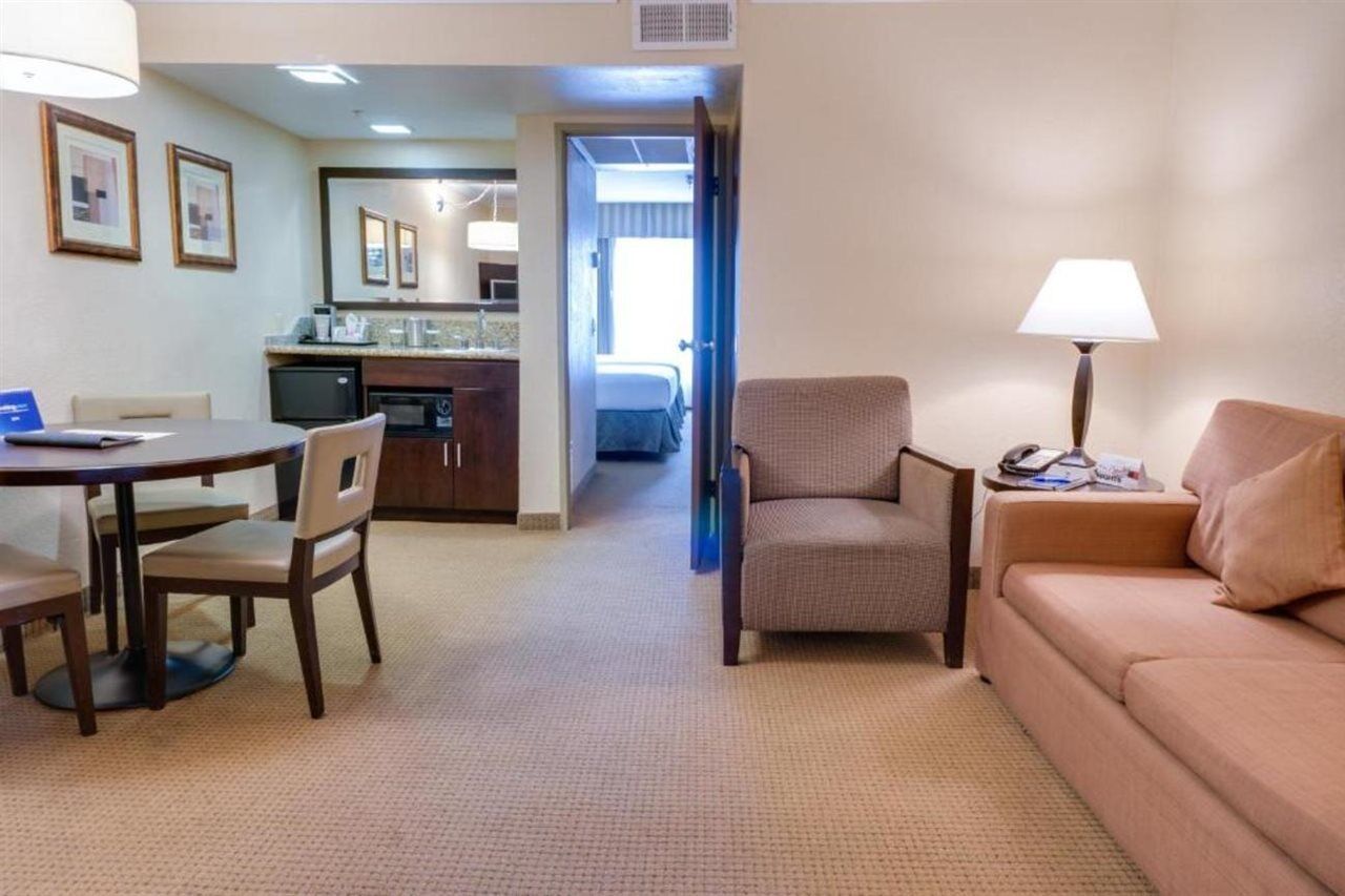 Buena Park Grand Hotel & Suites エクステリア 写真